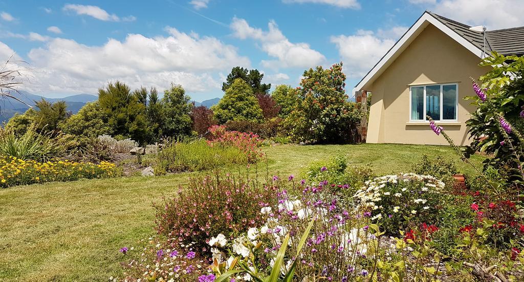Golden Hills Farm Cottage Nelson Exterior photo